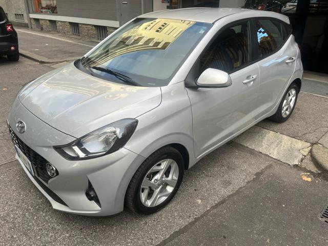 Hyundai i10 1.0 MPI AT Tech, del 2023, 8.000 km, in vendita a Torino (TO)
