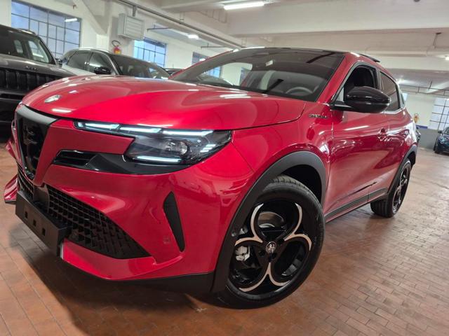 Alfa Romeo Junior 1.2 145 CV Hybrid eDCT6 Speciale - foto 2 di 4