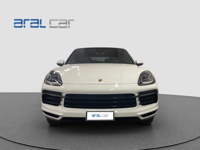 Porsche Cayenne COUPE' 3.0 V6 E-HYBRID 340 CV - foto 2 di 4