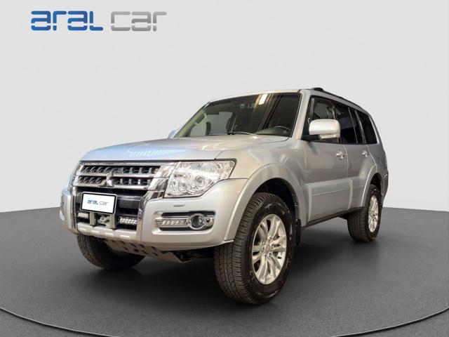 Mitsubishi Pajero 3.2 DI-D 16V aut. Instyle DPF 7 Posti usato a TORINO