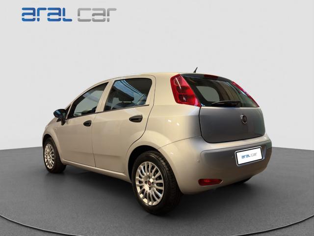 Fiat Punto 1.2 8V 5 porte Street - foto 4 di 4