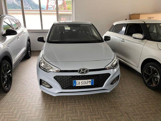Hyundai i20 1.2 5 porte Connectline 75 cv - foto 2 di 4