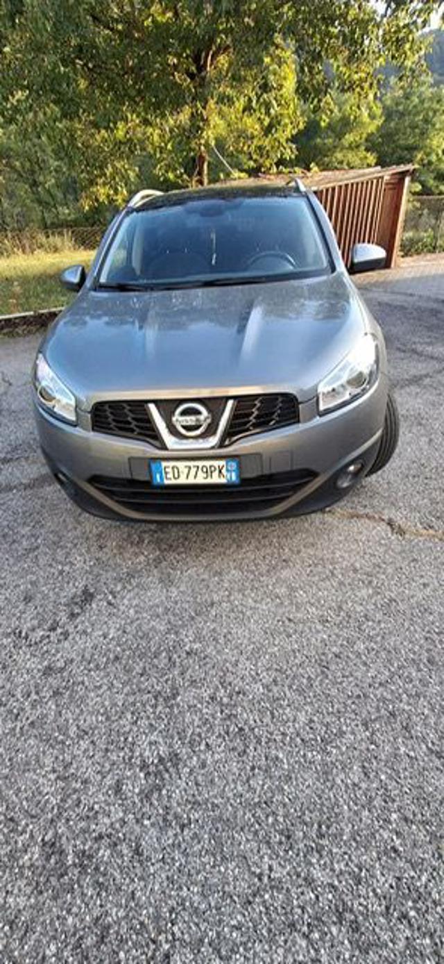 Nissan Qashqai 2.0 16V Tekna 4X4, del 2011, 118.000 km, in vendita a Montecrestese (VB)