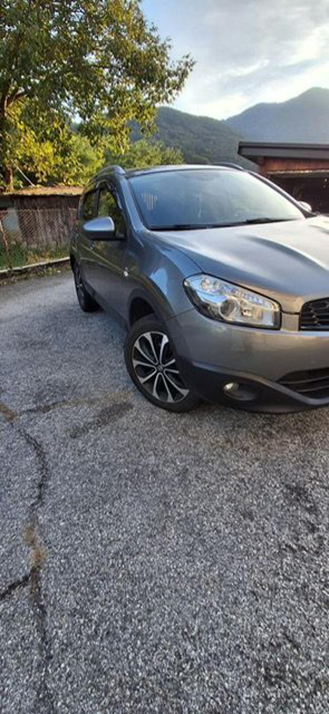 Nissan Qashqai 2.0 16V Tekna 4X4 - foto 2 di 4