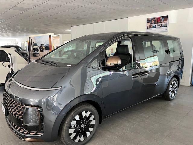 Hyundai STARIA 1.6 HEV AT 2WD 7 posti Luxury KM0 km 0 a MONTECRESTESE