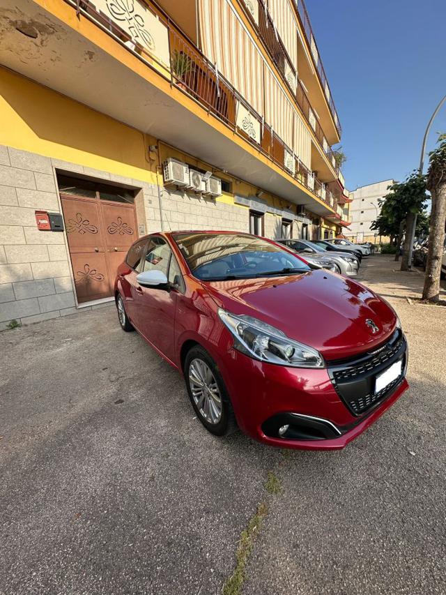 Peugeot 208 1° serie PureTech 82 5p. GPL Allure - foto 3 di 4