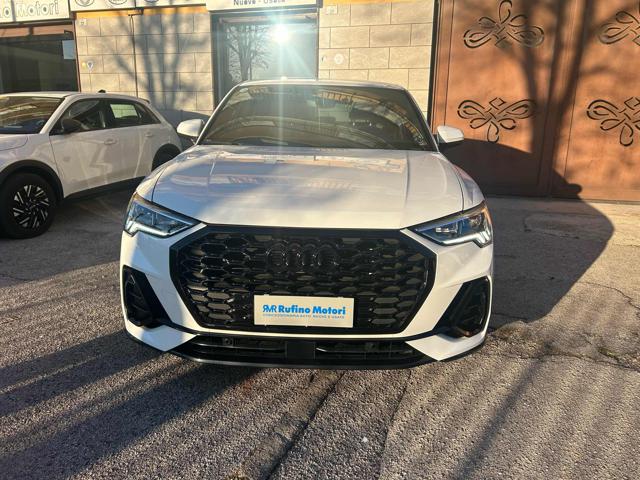 Audi Q3 35 TDI S tronic S line edition - foto 2 di 4