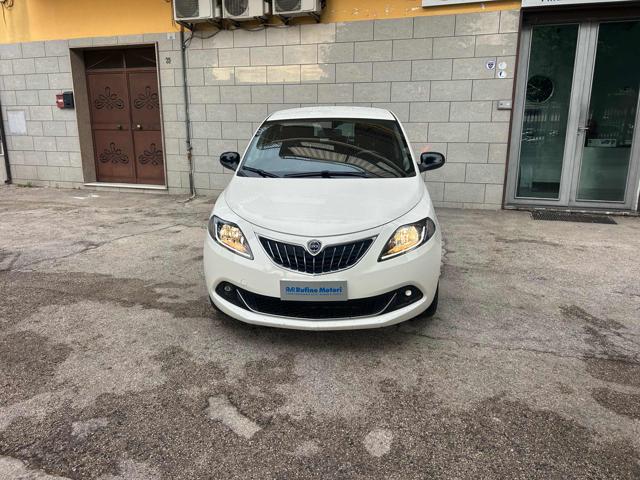 Lancia Ypsilon 1.0 FireFly 5 porte S&S Hybrid Gold Plus - foto 2 di 4