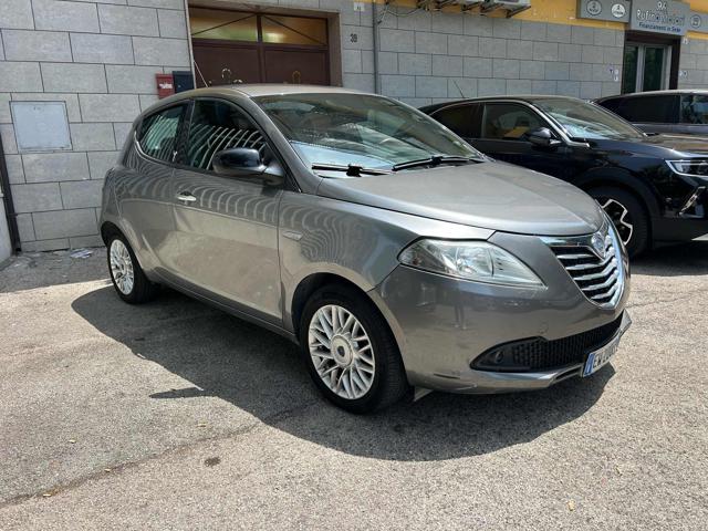 Lancia Ypsilon 1.2 69 CV 5 porte GPL Ecochic Gold - foto 3 di 4