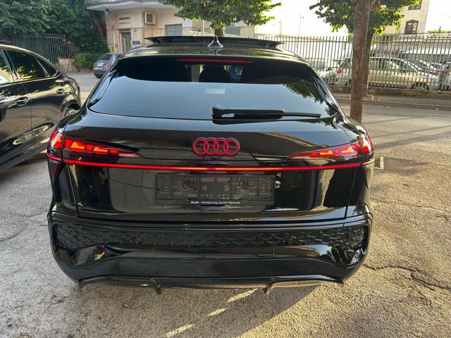 Audi Q3 Sportback S Line TETTO--FARI MATRIX- OLED-20" - foto 3 di 4
