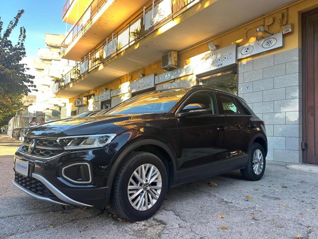 Volkswagen T-Roc 1.5 AUTOMATICA CLIMA AUT. -LED-VIRTULA COCKPIT - foto 2 di 4