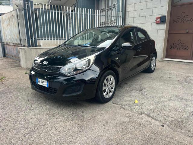 Kia Rio 1.1 CRDi 5p. Cool, del 2015, 221.000 km, in vendita a Afragola (NA)