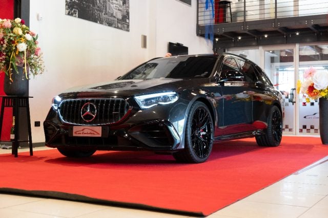 Mercedes-Benz E 53 AMG Hybrid 4Matic+ S.W. Premium Plus.612CV PERFORMANCE - foto 2 di 4