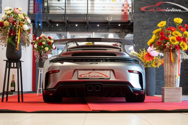 Porsche 992 GT3-WEISSACH.RESTYLING- AUTOMATICA-PDK-FULL.OPTION - foto 3 di 4