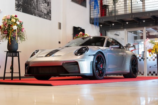 Porsche 911 GT3-WEISSACH.RESTYLING- AUTOMATICA-PDK-FULL.OPTION usato a NOVENTA VICENTINA