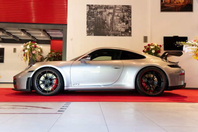 Porsche 911 GT3-WEISSACH.RESTYLING- AUTOMATICA-PDK-FULL.OPTION - foto 2 di 4