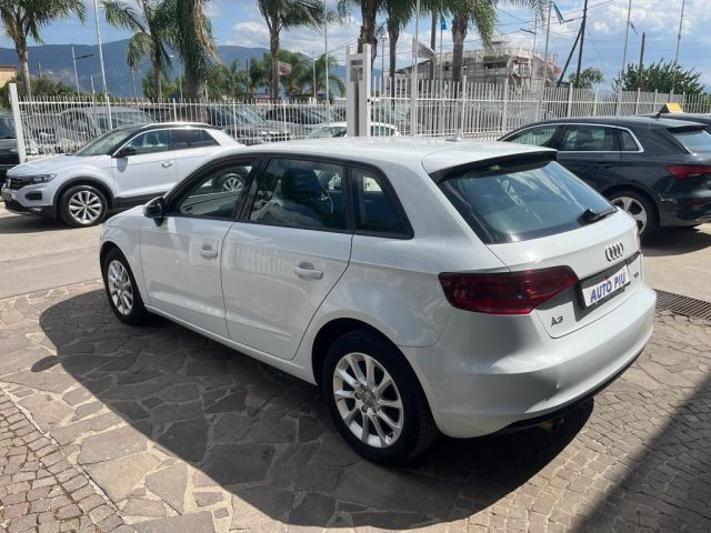 Audi A3 SPB 1.6 TDI S tronic Admired GUIDA INGLESE - foto 3 di 4