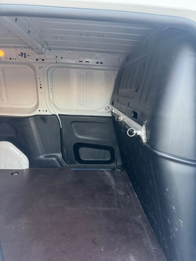 Fiat Doblo Doblò 1.5 BlueHdi 100CV Combi N1 IVA ESPOST, del 2023, 173.000 km, in vendita a Poggiomarino (NA)