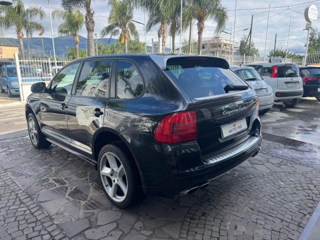 Porsche Cayenne 4.5 cat Turbo, del 2006, 220.000 km, in vendita a Poggiomarino (NA)