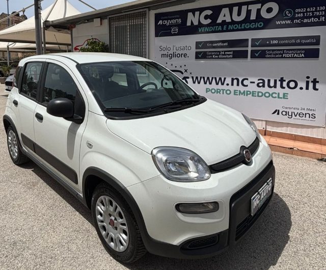 Fiat Panda 1.0 S&S Hybrid Street Van 4 posti - foto 2 di 4