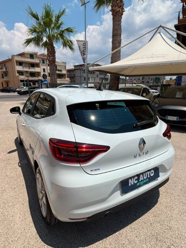 Renault Clio TCe 90 CV 5 porte Business - foto 2 di 4
