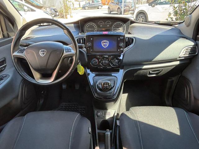Lancia Ypsilon 1.0 FireFly 5 porte S&S Hybrid Ecochic Gold - foto 4 di 4