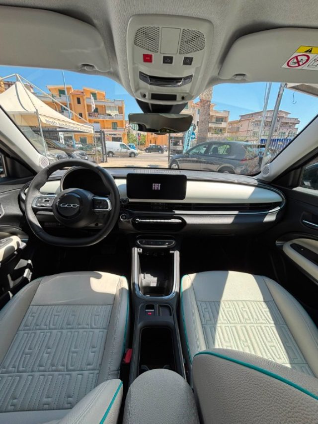 Fiat 600 Hybrid 110 CV DCT MHEV La Prima - foto 4 di 4