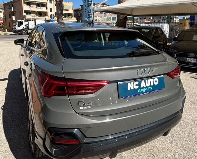 Audi Q3 35 TDI S Sportback Tronic Business Advanced - foto 2 di 4