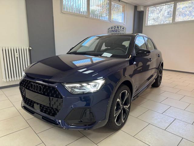 Audi A1 30 TFSI S tronic Identity Black km 0 a MODENA