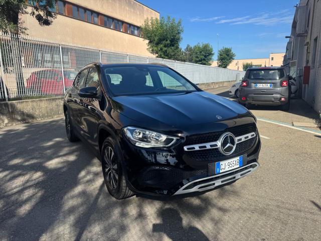 Mercedes-Benz GLA 180 d Automatic Business NAVI+RETR. SOLI KM. 41.200 - foto 2 di 4