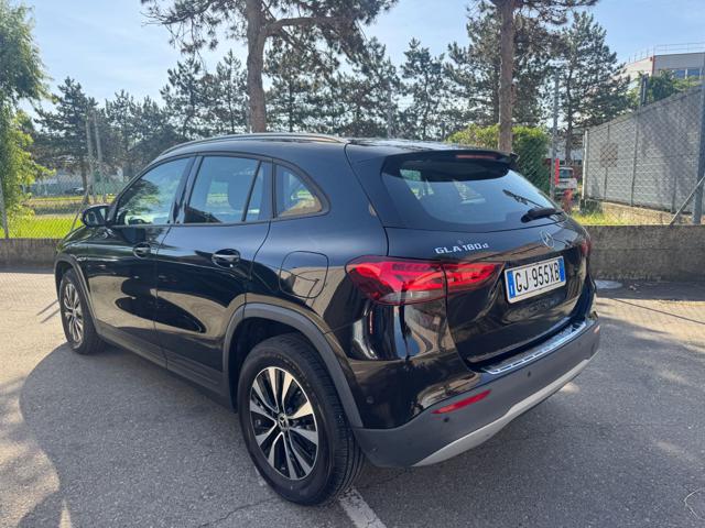 Mercedes-Benz GLA 180 d Automatic Business NAVI+RETR. SOLI KM. 41.200 - foto 4 di 4