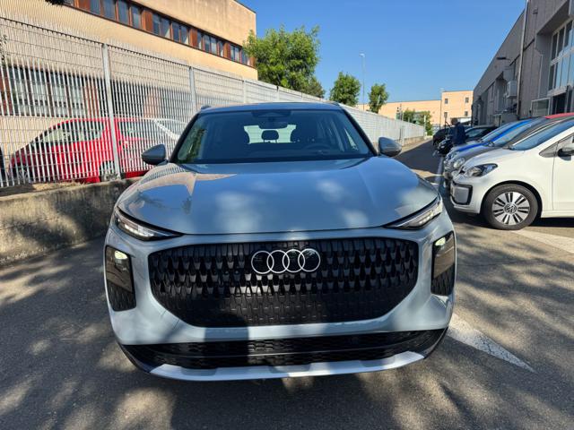 Audi Q3 TDI 150CV S Tronic Business Advanced - foto 3 di 4