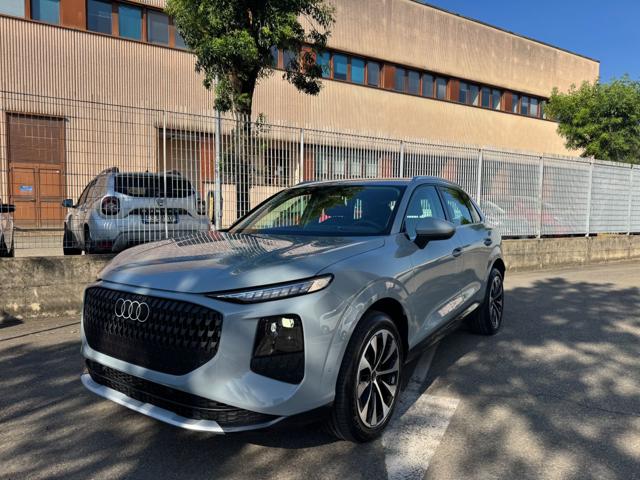 Audi Q3 TDI 150CV S Tronic Business Advanced km 0 a MODENA