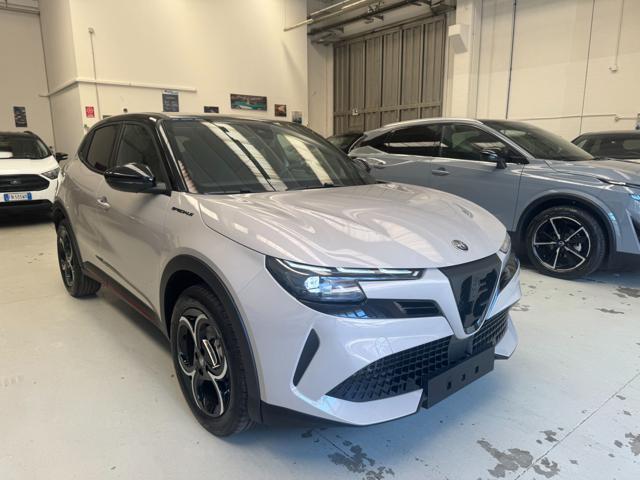 Alfa Romeo Junior Ibrida 1.2 145CV Hybrid eDCT6 ibrida Speciale KM.0 - foto 2 di 4