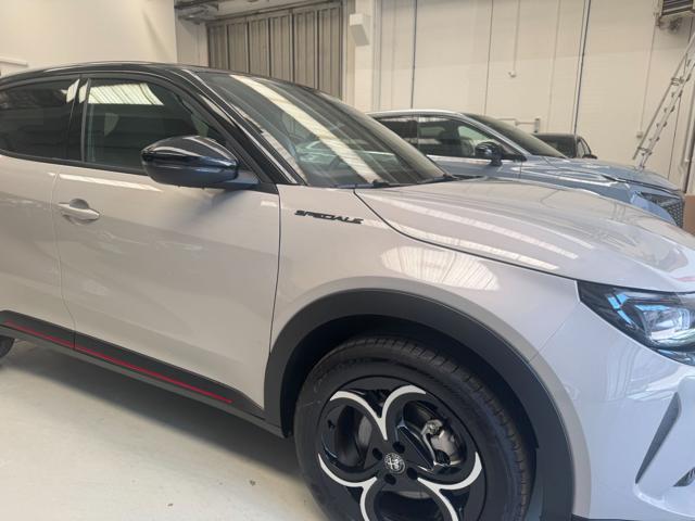 Alfa Romeo Junior Ibrida 1.2 145CV Hybrid eDCT6 ibrida Speciale KM.0 - foto 3 di 4
