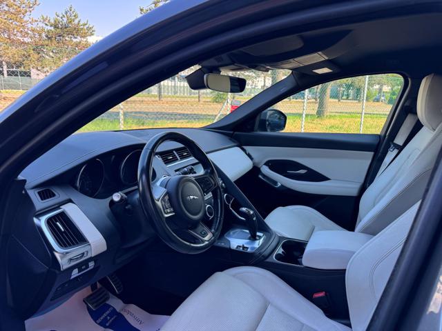 Jaguar E-Pace 2.0D 150 CV AWD aut. R-Dynamic S - foto 3 di 4