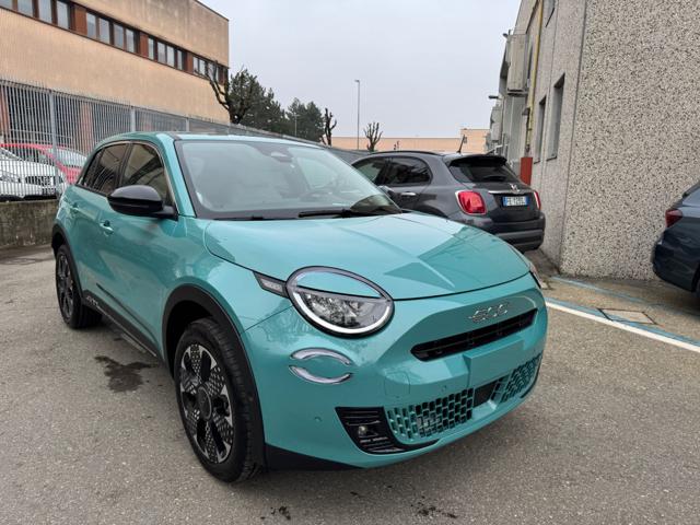 Fiat 600 Hybrid 110 CV DCT MHEV La Prima KM.0 - foto 2 di 4