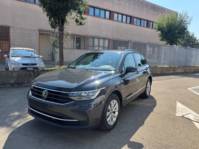 Volkswagen Tiguan 2.0 TDI 150 CV SCR DSG Life usato a MODENA