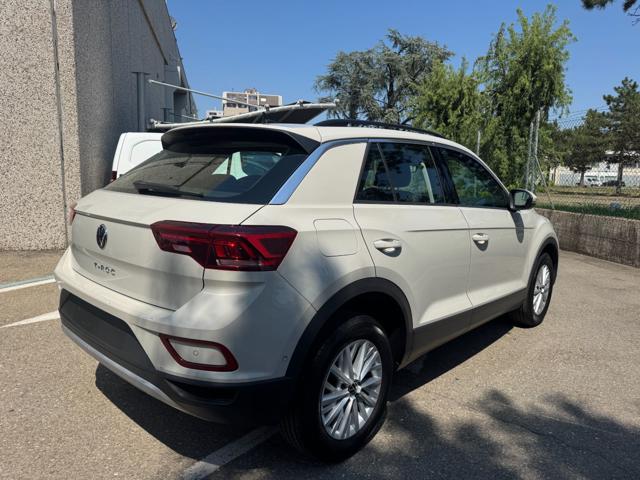 Volkswagen T-Roc 1.0 TSI Life 110CV - foto 3 di 4