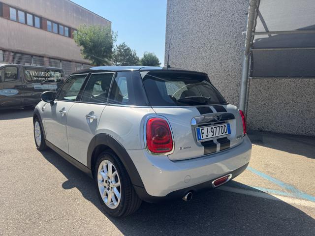 MINI Cooper D 1.5 Hype 5 porte 116CV - foto 4 di 4