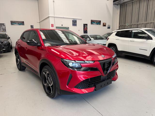 Alfa Romeo Junior 1.2 Hybrid Sport Speciale 145CV Edct6 KM.0 - foto 2 di 4