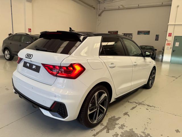 Audi A1 SPB 30 TFSI S-Tronic Identity Black S-Line KM.0 - foto 4 di 17