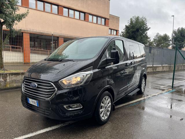 Ford Transit Custom 320 2.0 EcoBlue 130CV 8 POSTI TITANIUM, del 2022, 102.500 km, in vendita a Modena (MO)