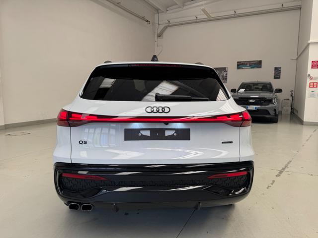 Audi Q5 TDI 204CV mHEV+ S-Tronic Quattro S-Line KM.0 - foto 4 di 18