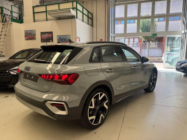 Audi A3 allstreet TDI150CV S tronic Iden. Contrast S- Line - foto 3 di 4