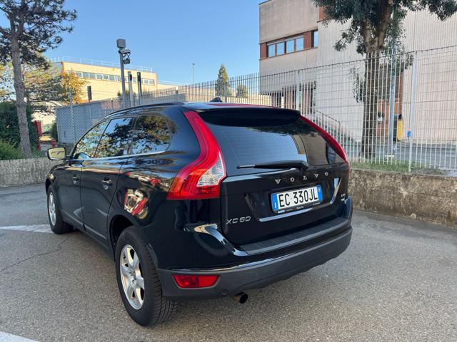Volvo XC60 2.4 D 175 CV DRIVe Kinetic - foto 4 di 4