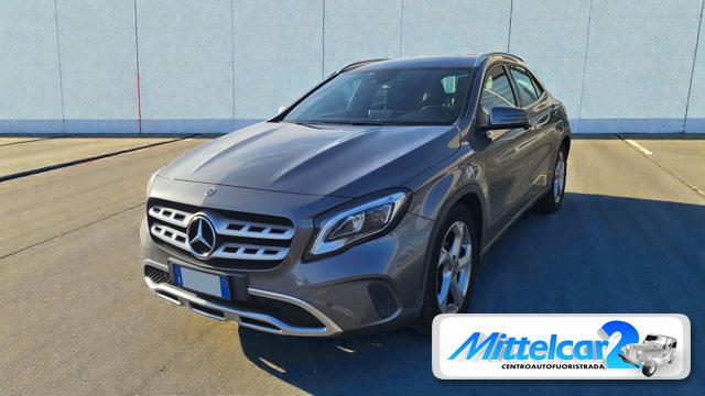 Mercedes-Benz GLA 220 d Automatic 4MATIC Sport usato a CASSACCO