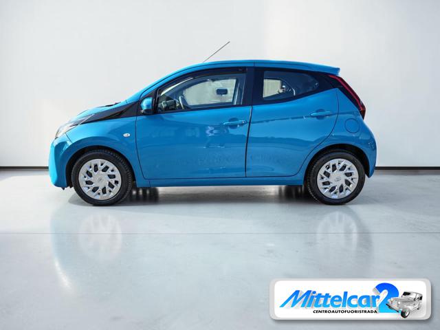 Toyota Aygo Connect 1.0 VVT-i 72CV 5 porte x-business MMT - foto 2 di 4