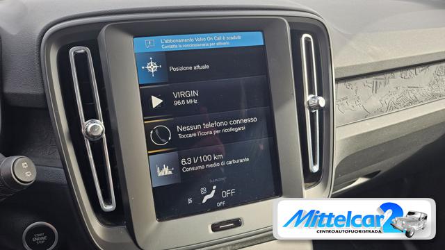 Volvo XC40 T2 Business - foto 3 di 4