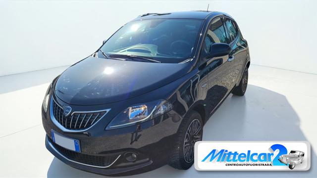 Lancia Ypsilon 1.0 FireFly 5 porte S&S Hybrid Ecochic Gold usato a CASSACCO